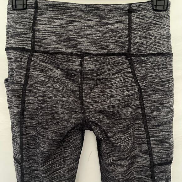 VICTORIA SPORT Knockout Capri Womens Leggings Size XS Heather Gray Seaming - Picture 5 of 8